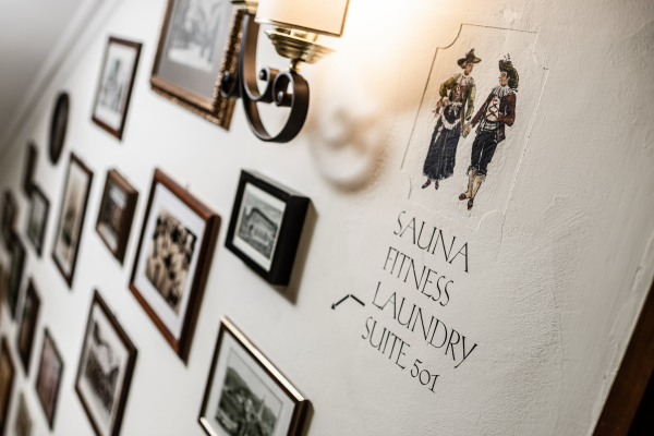 Trap naar Sauna, Fitness, Landry en suite 501